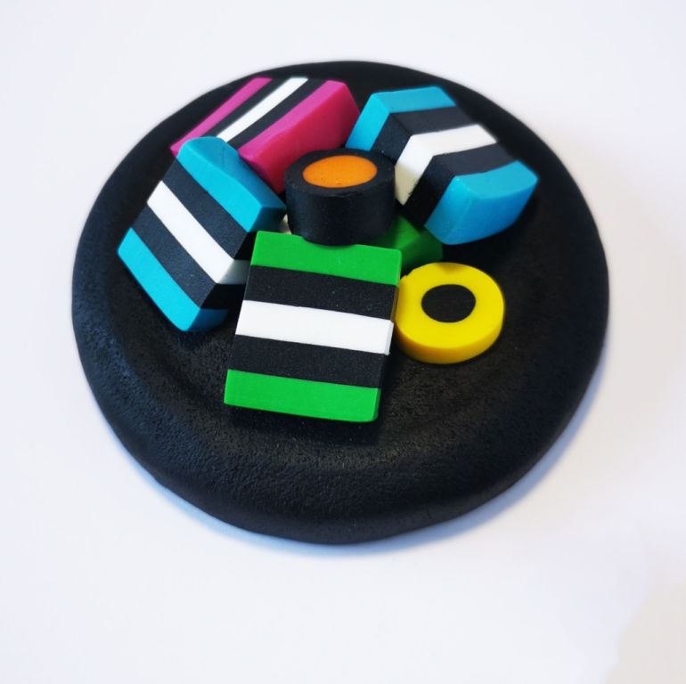 Upcycle your jar with an air-tight lid, hand-decorated in New Zealand. Decorated with polymer clay licorice allsorts. Standard fitting  (58mm) so it fits jars you have at home. Gift boxed in an attractive matchbox.